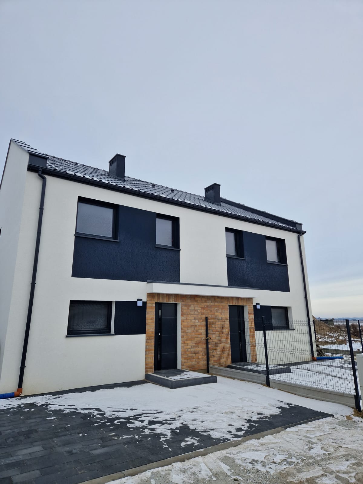 Gotowy bliźniak na sprzedaż