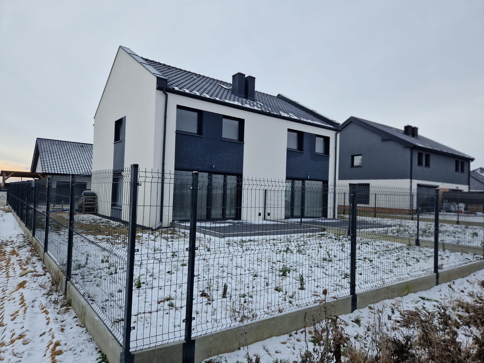 Gotowy bliźniak na sprzedaż