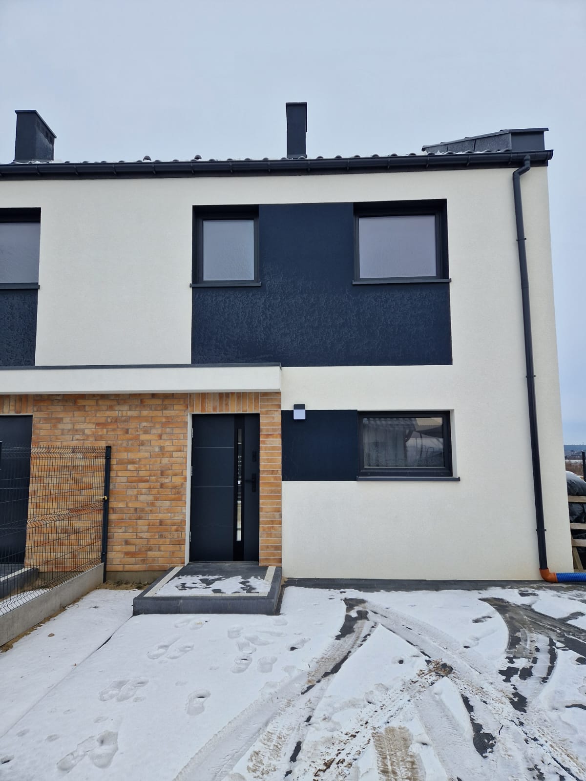 Gotowy bliźniak na sprzedaż